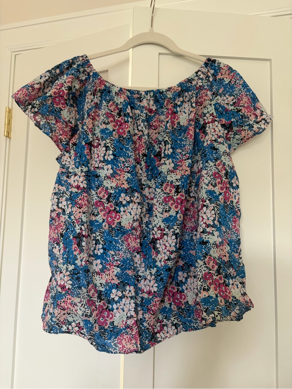 Elizabeth and James Floral Off-Shoulder Blouse |size L | 100% cotton